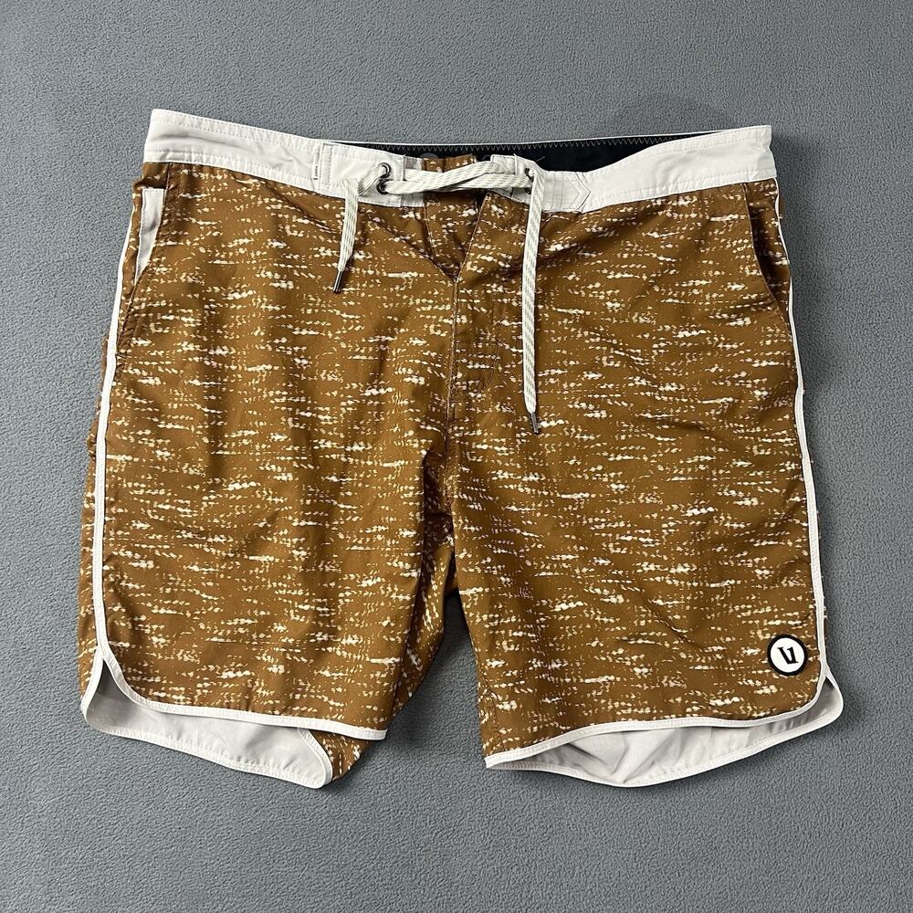 Vuori Shorts Mens Size 36 Yellow Cruise Board Swim 7" Stretch Zip Pockets
